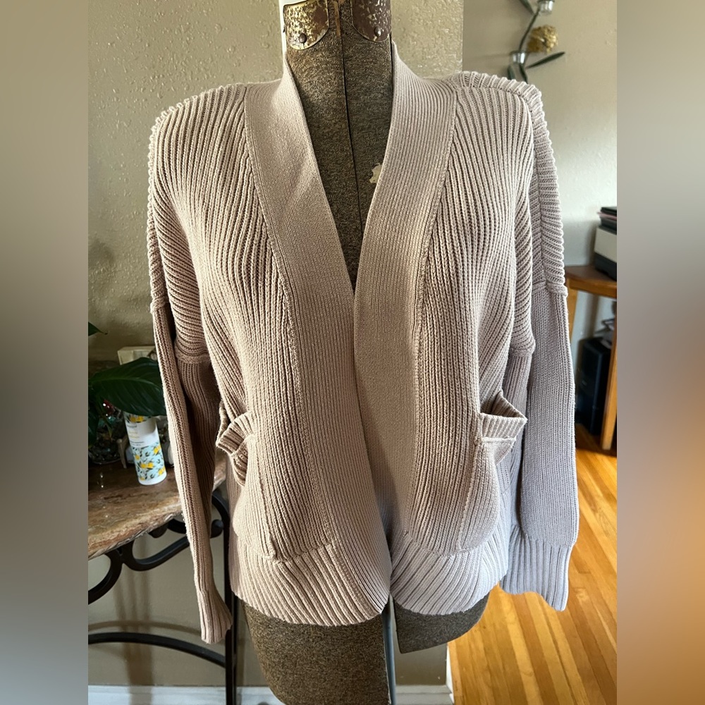 Cardigan sweater